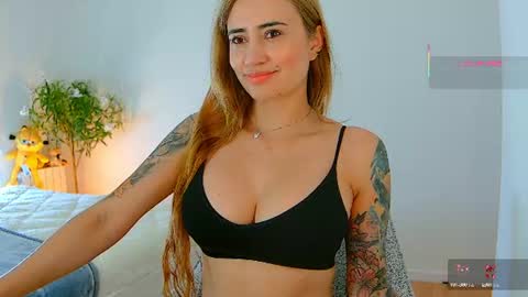 Snapshot of pennyy__ chatting on 16, 6, 2026 Hi Im Penelope better vibrations 1111 online show from 16, 6, 2026