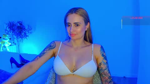 Snapshot of pennyy__ chatting on 19, 6, 2026 Hi Im Penelope better vibrations 1111 online show from 19, 6, 2026