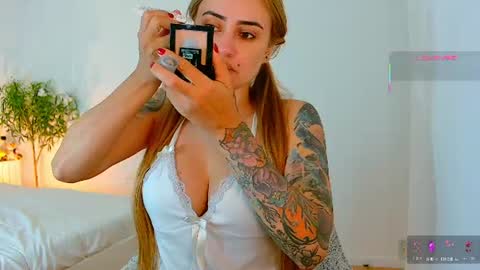 Snapshot of pennyy__ chatting on 5, 7, 2026 Hi Im Penelope better vibrations 1111 online show from 5, 7, 2026