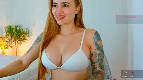 Snapshot of pennyy__ chatting on 6, 7, 2026 Hi Im Penelope better vibrations 1111 online show from 6, 7, 2026