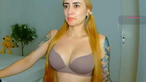 Snapshot of pennyy__ chatting on 15, 7, 2026 Hi Im Penelope better vibrations 1111 online show from 15, 7, 2026