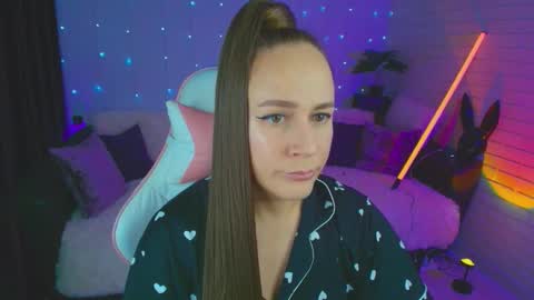 Dia  online show from 18, 9, 2025