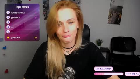 Snapshot of peppymia chatting on 25, 11, 2025 Mia online show from 25, 11, 2025