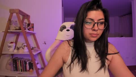 Sarah Ana Banana online show from 3, 2, 2025