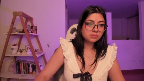 Sarah Ana Banana online show from 4, 2, 2025