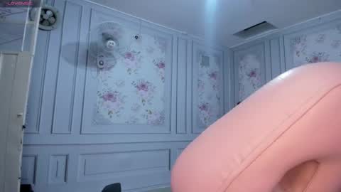 Snapshot of perla_milf4u chatting on 4, 3, 2025 PERLA online show from 4, 3, 2025