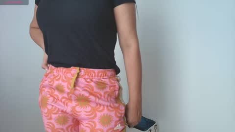 Snapshot of perla_milf4u chatting on 26, 9, 2025 PERLA online show from 26, 9, 2025