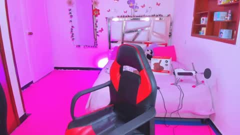 PERLA online show from 25, 7, 2026