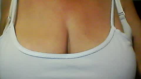 perlita070822 online show from 20, 6, 2026