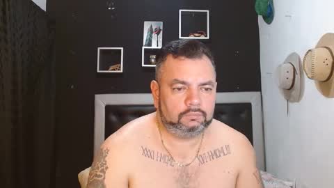 Snapshot of perverseveteranmanxxx chatting on 26, 1, 2025 Carlos online show from 26, 1, 2025