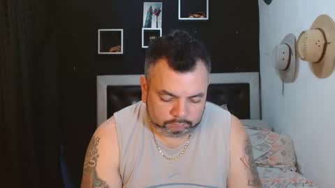 Snapshot of perverseveteranmanxxx chatting on 30, 1, 2025 Carlos online show from 30, 1, 2025