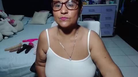 Snapshot of pervert_mommy_x chatting on 16, 5, 2026 SAMY online show from 16, 5, 2026