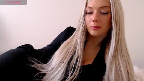 Isabella online show from 23, 3, 2026