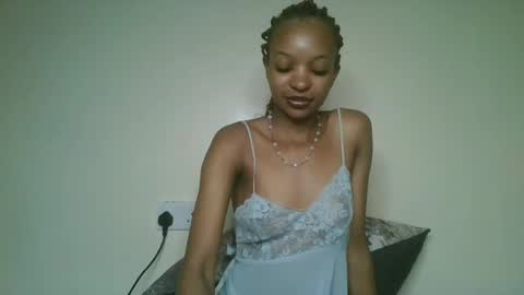 Snapshot of petal_palette chatting on 7, 7, 2026 Lolly online show from 7, 7, 2026