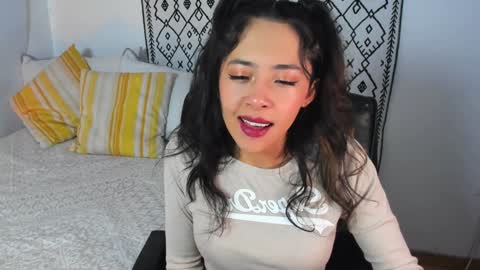 Snapshot of petalsrose_ chatting on 24, 1, 2025 Rose online show from 24, 1, 2025