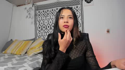 Snapshot of petalsrose_ chatting on 28, 1, 2025 Rose online show from 28, 1, 2025