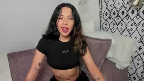 Snapshot of petalsrose_ chatting on 28, 2, 2025 Rose online show from 28, 2, 2025