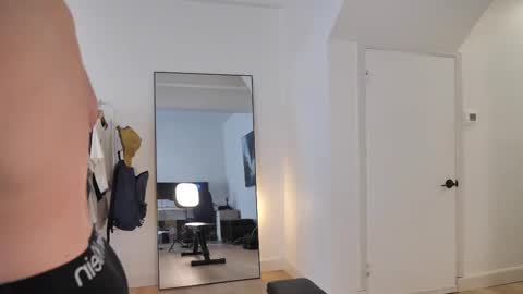 Peter Parker online show from 19, 11, 2025