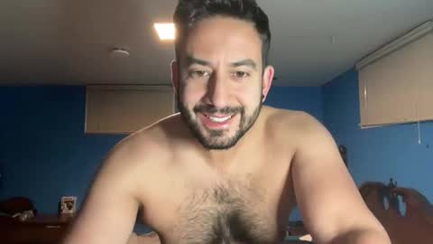 Snapshot of peteypete204 chatting on 28, 11, 2025 peteypete204 online show from 28, 11, 2025