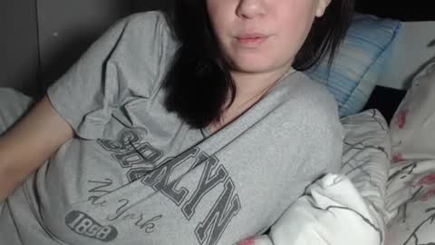 petite_danielle online show from 25, 6, 2026