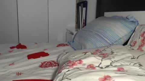 petite_danielle online show from 28, 6, 2026