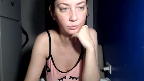 petite_danielle online show from 16, 7, 2026