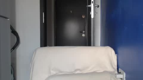 petite_danielle online show from 6, 8, 2026