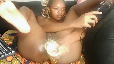 Snapshot of petite_jenn_ chatting on 18, 3, 2026 mimi online show from 18, 3, 2026