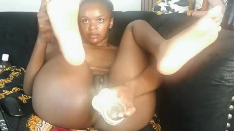 Snapshot of petite_jenn_ chatting on 20, 3, 2026 mimi online show from 20, 3, 2026