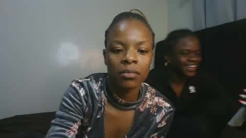 Snapshot of petite_luxe1 chatting on 27, 7, 2026 Luxe online show from 27, 7, 2026