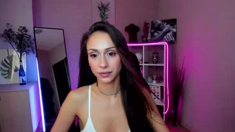 Snapshot of petite_moly chatting on 26, 6, 2026 Alice online show from 26, 6, 2026