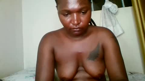 Snapshot of petite_shan chatting on 19, 5, 2026 petite_shan online show from 19, 5, 2026
