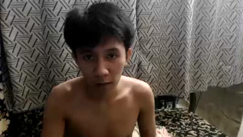 Snapshot of petiteasian_boy chatting on 22, 7, 2026 cute vir online show from 22, 7, 2026