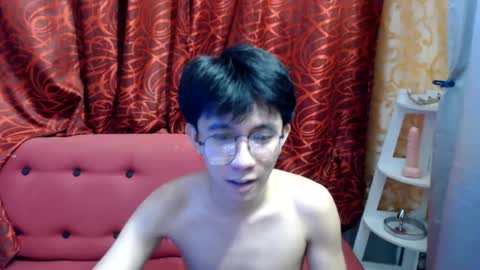Snapshot of petiteasian_boy chatting on 28, 7, 2026 cute vir online show from 28, 7, 2026