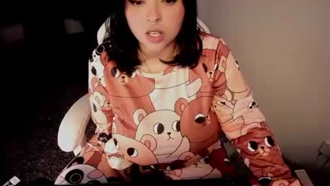Snapshot of petitelilo1 chatting on 7, 1, 2025 Lilo online show from 7, 1, 2025