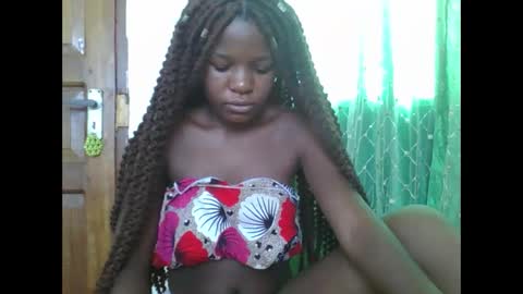 petitesweetchiq online show from 8, 3, 2026