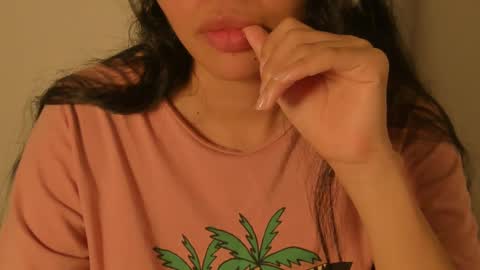 Snapshot of petitgirl_ chatting on 12, 3, 2025 J A S S online show from 12, 3, 2025