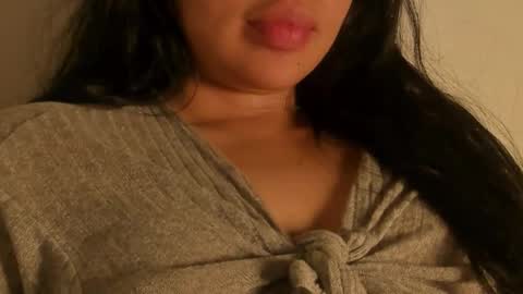 Snapshot of petitgirl_ chatting on 10, 10, 2025 J A S S online show from 10, 10, 2025