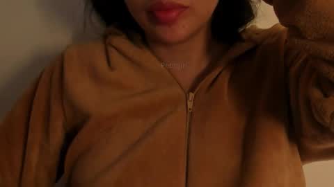 Snapshot of petitgirl_ chatting on 14, 10, 2025 J A S S online show from 14, 10, 2025