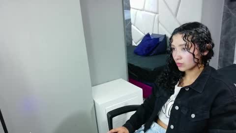 Moon  online show from 19, 10, 2025