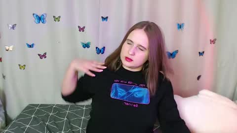 Snapshot of phantommira chatting on 22, 2, 2025 phantommira online show from 22, 2, 2025