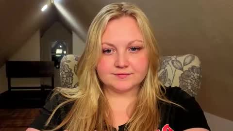 PhatAssBlond online show from 7, 5, 2026