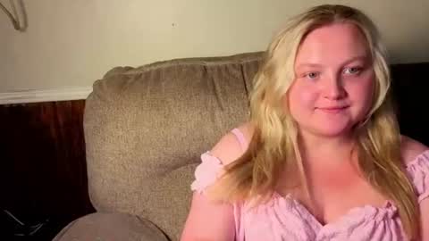 PhatAssBlond online show from 31, 7, 2026