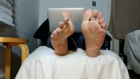 Snapshot of phattbooty80 chatting on 13, 12, 2024 TheSkyeWoods online show from 13, 12, 2024