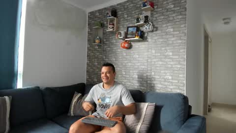 Snapshot of philipe_inzagui chatting on 9, 2, 2026 Philipe online show from 9, 2, 2026