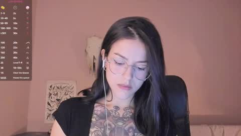 Snapshot of phoenixx_x chatting on 6, 1, 2025 phoenixx_x online show from 6, 1, 2025