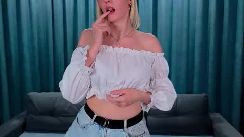 Anna online show from 4, 3, 2026