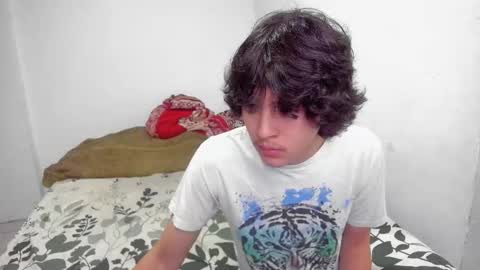 picaszomilos350 online show from 24, 11, 2025