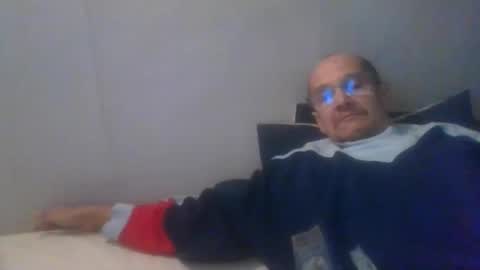 Snapshot of pichoun71 chatting on 10, 11, 2025 pichoun71 online show from 10, 11, 2025