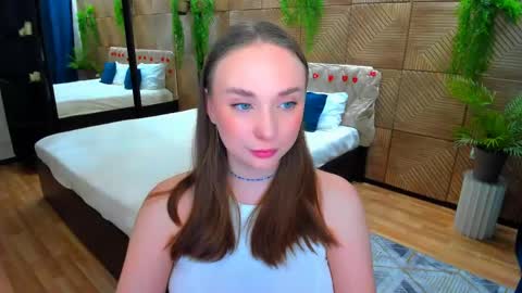 Emelie online show from 6, 5, 2026
